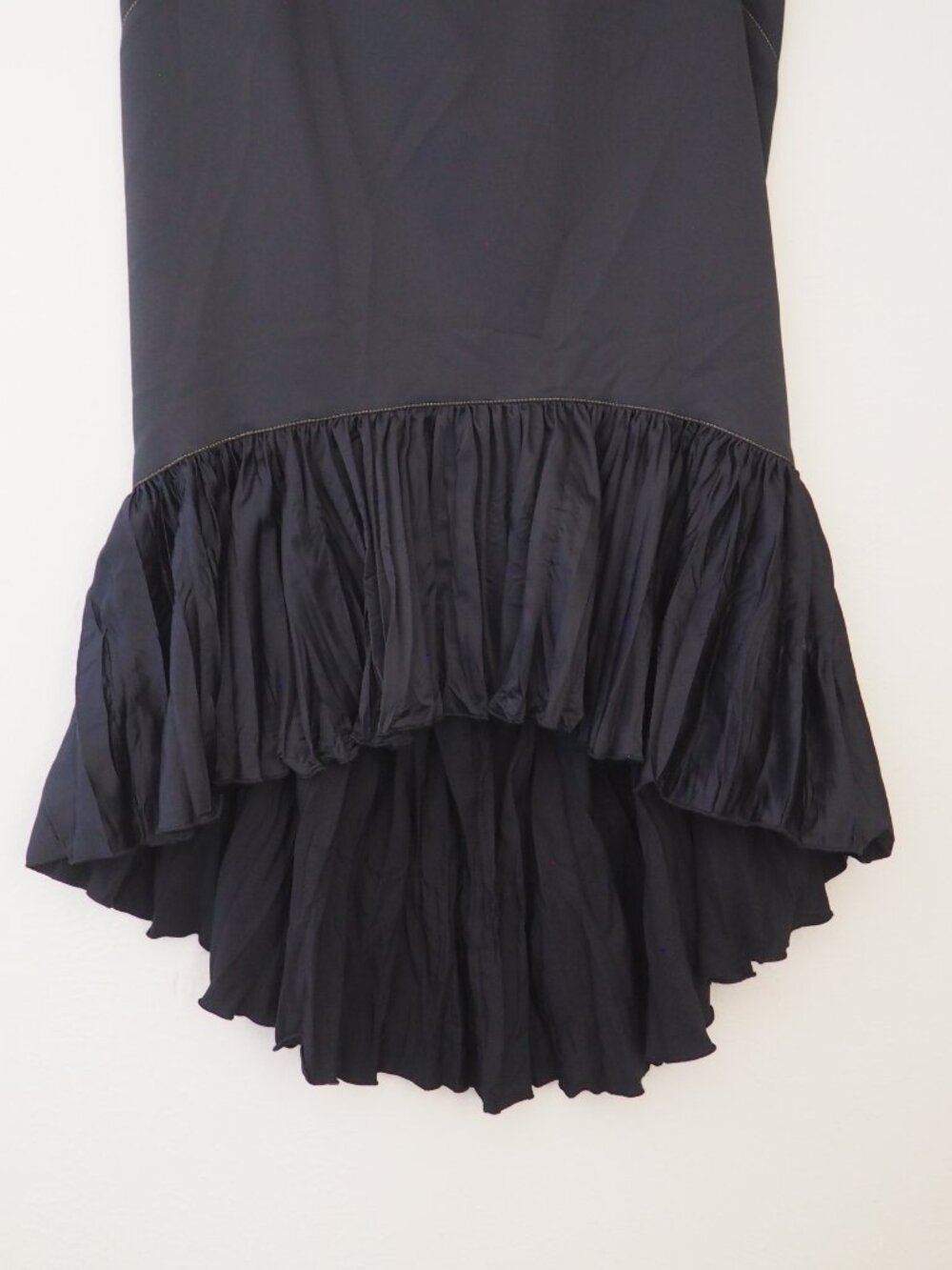 Vintage Roberto Just Cavalli Black Satin Ruffle Trim Skirt sz 42 - Picture 4 of 11